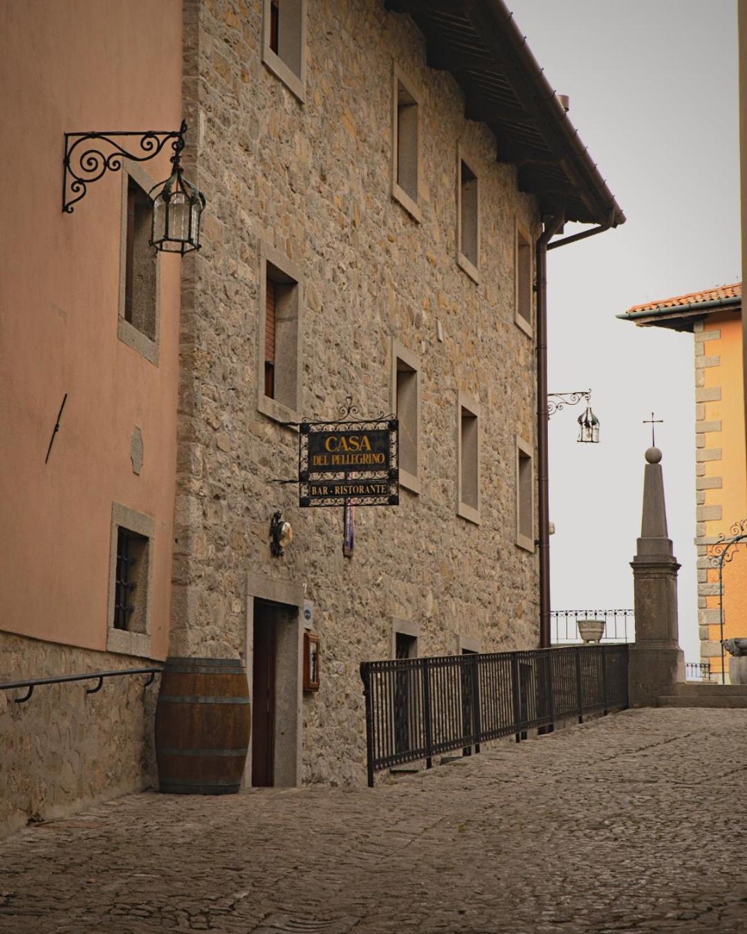 Hotel Casa Del Pellegrino - Castelmonte Экстерьер фото